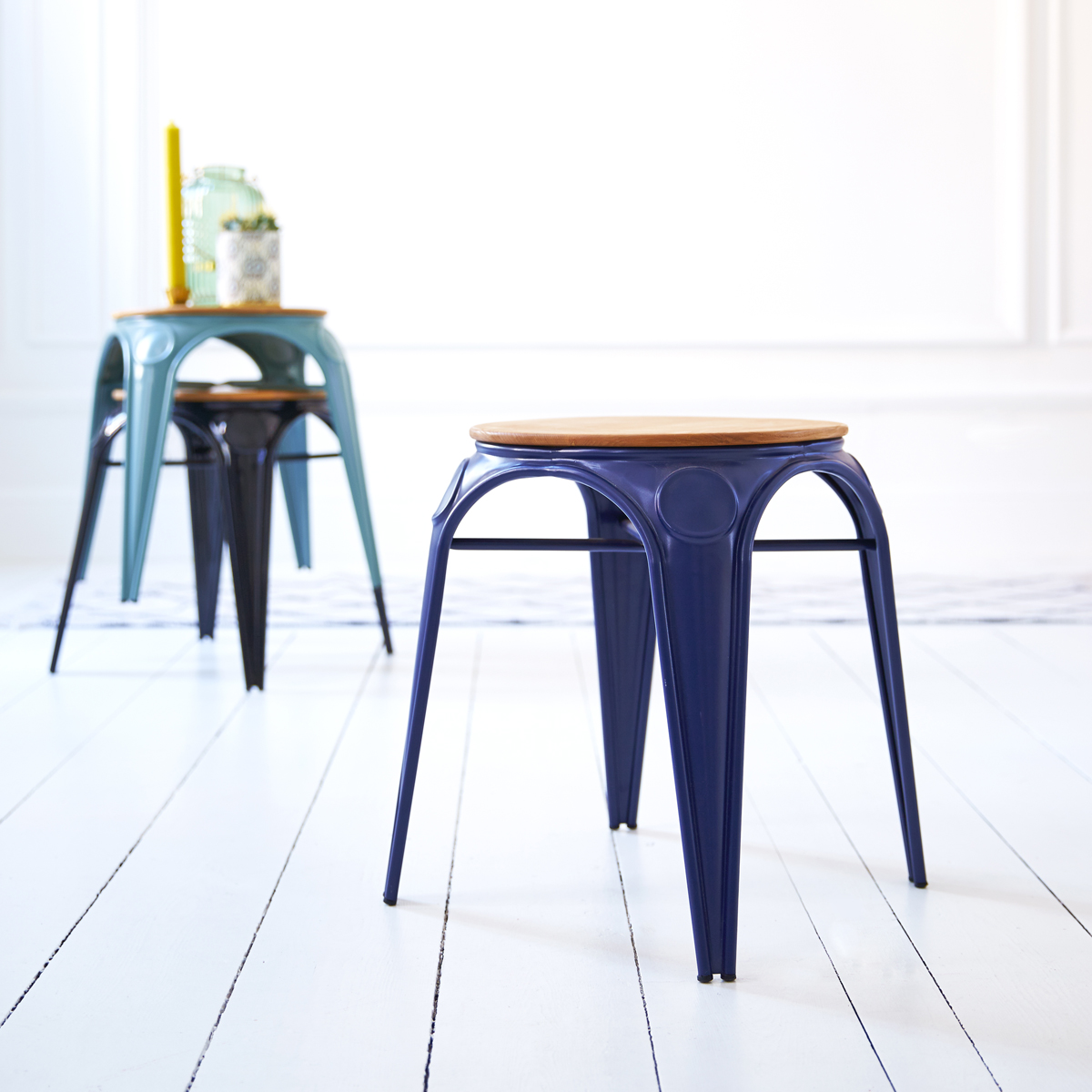 Tabouret en métal et saule Sam navy Tabouret en métal et saule Sam navy