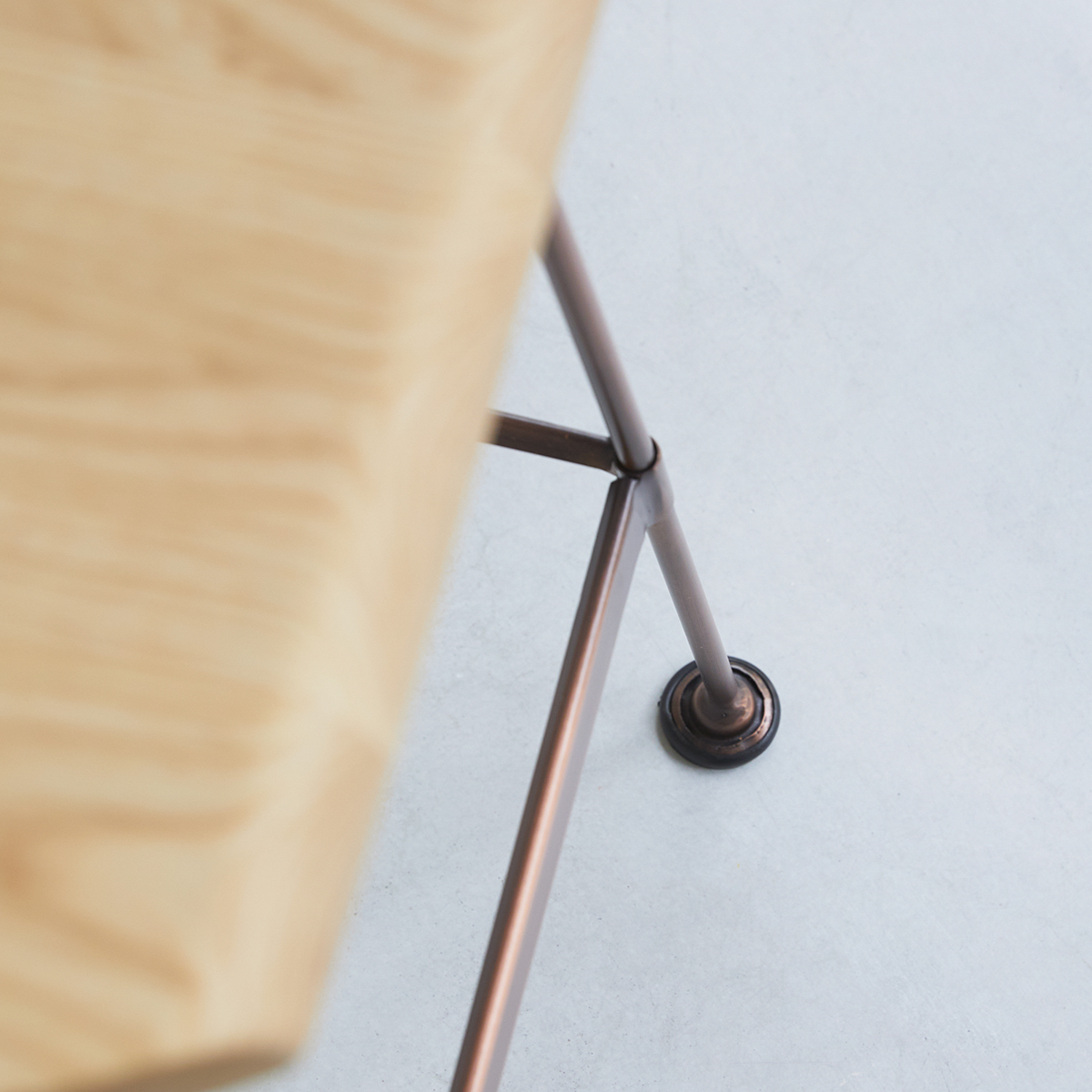 Tabouret haut en frêne et métal Diego copper Tabouret haut en frêne et métal Diego copper