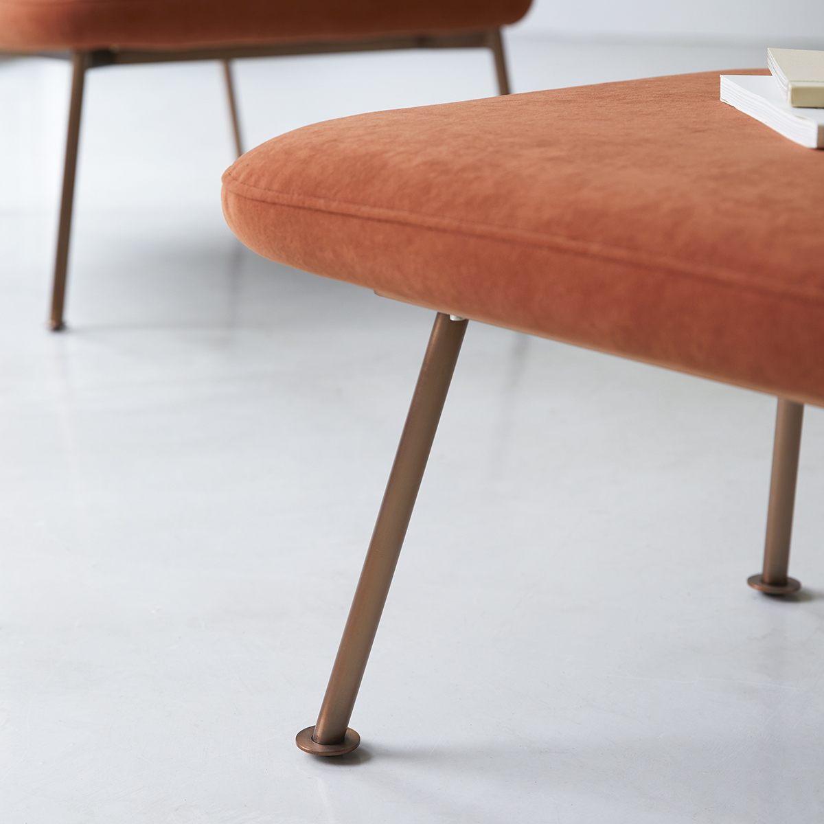 Tabouret Yutapi Sienna en velours Tabouret Yutapi Sienna en velours