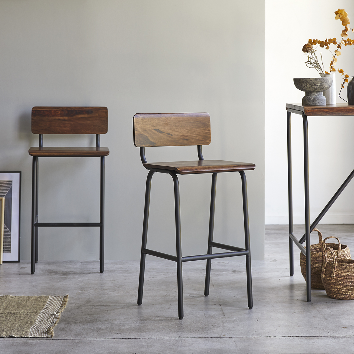 Talia Metal and solid sheesham Bar Chair Talia Metal and solid sheesham Bar Chair