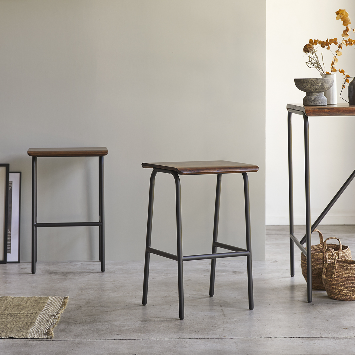 Talia Metal and solid sheesham Bar Stool Talia Metal and solid sheesham Bar Stool