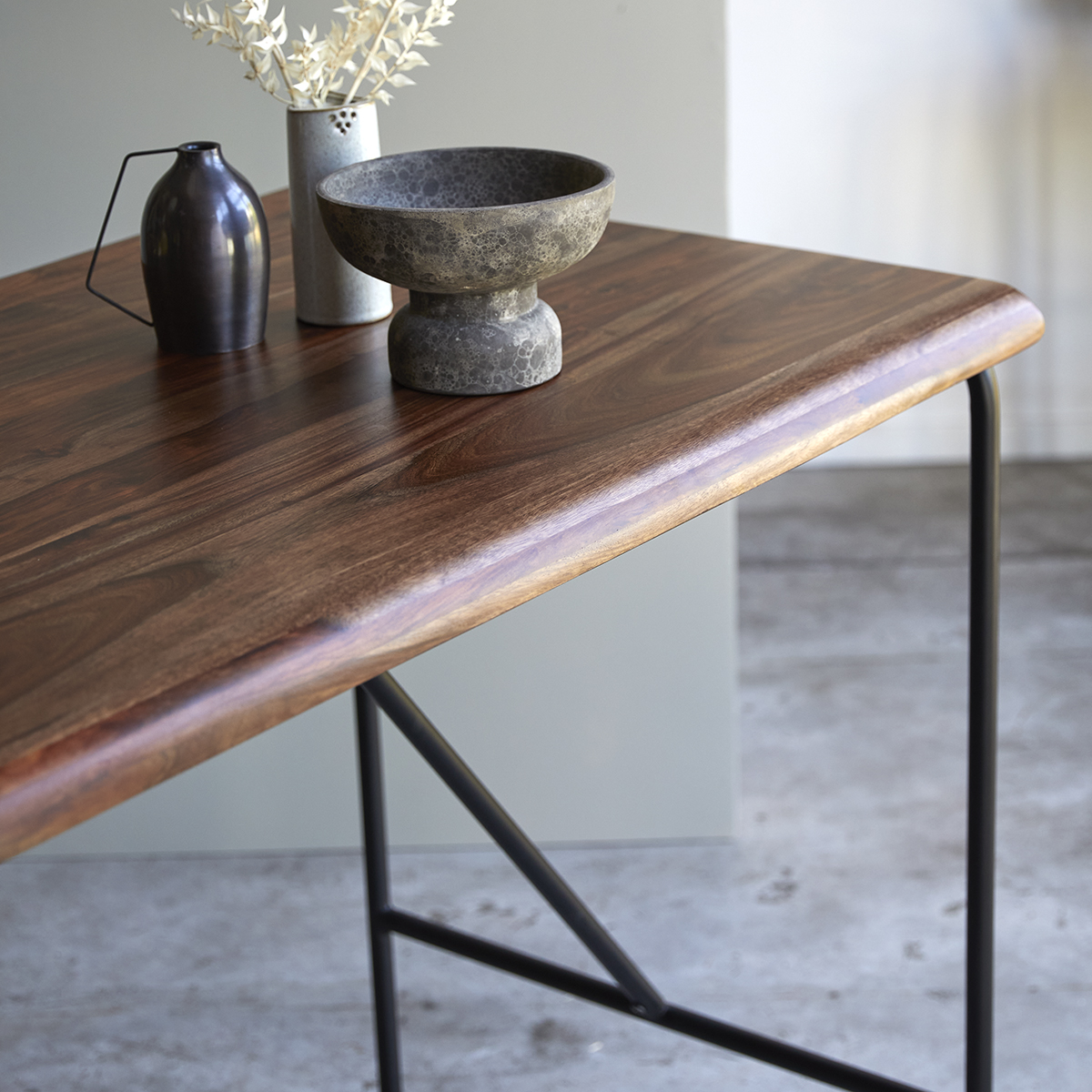 Talia Metal and solid sheesham Bar Table 140x85 Talia Metal and solid sheesham Bar Table 140x85