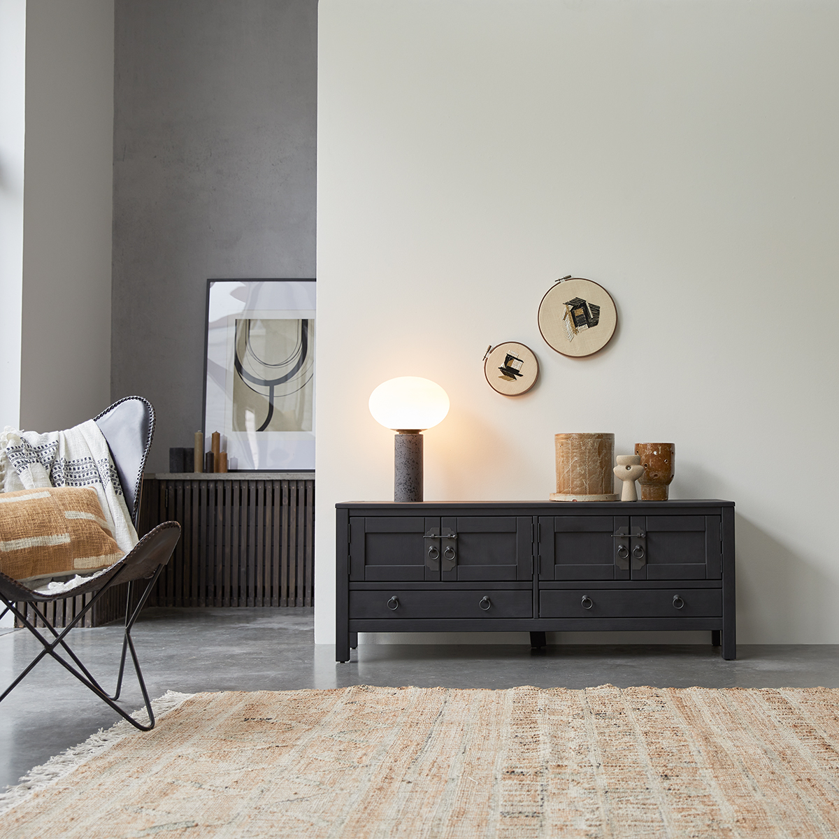 Thaki Black mahogany TV Stand 140 cm Thaki Black mahogany TV Stand 140 cm