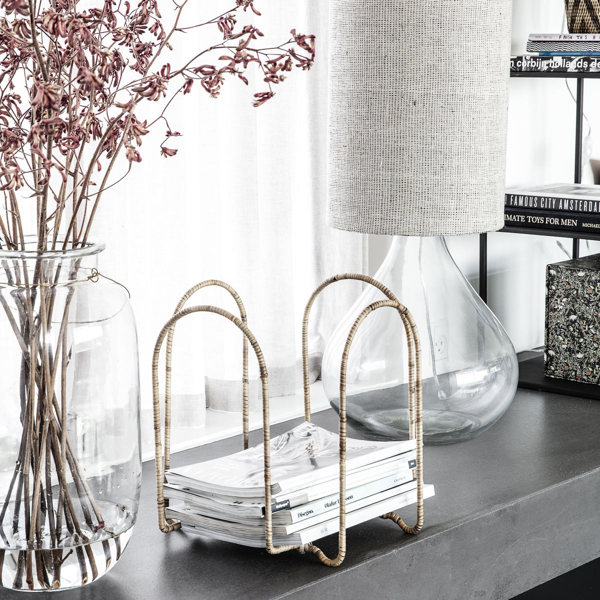 The Read Magazine Holder The Read Magazine Holder