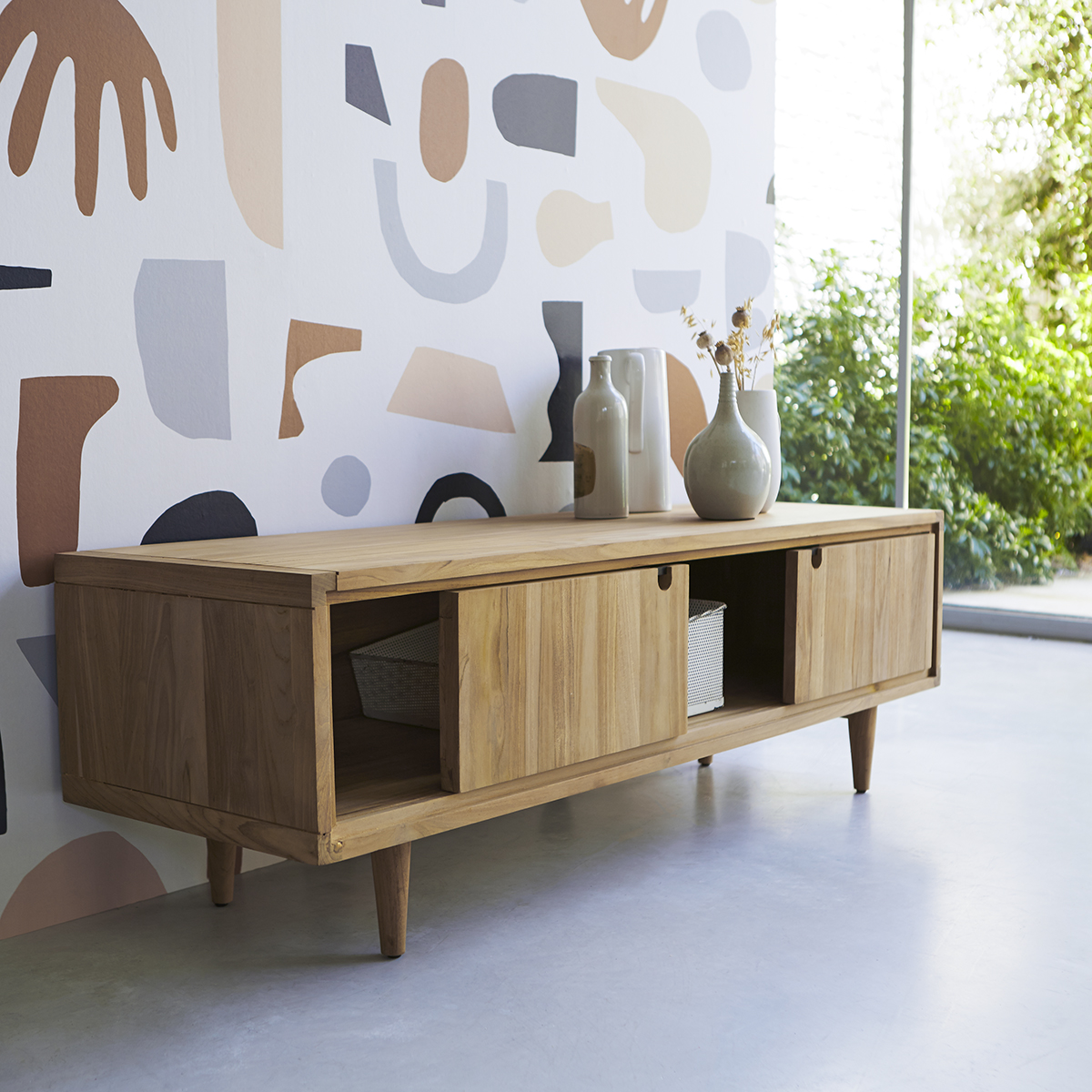 TV Schrank aus massivem Teakholz Jonàk 140 cm TV Schrank aus massivem Teakholz Jonàk 140 cm