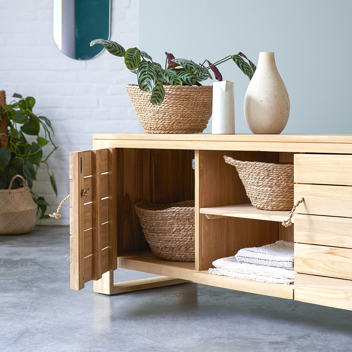 TV Schrank aus massivem Teakholz Minimalys 155 cm TV Schrank aus massivem Teakholz Minimalys 155 cm