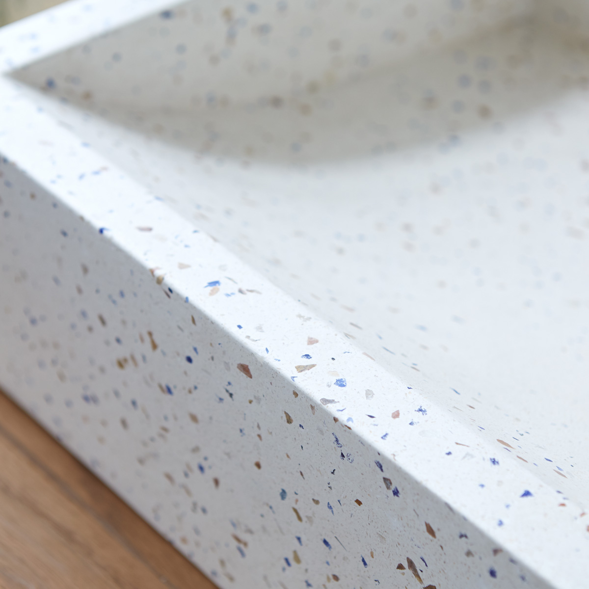 Vasque en terrazzo Pegase confetti Vasque en terrazzo Pegase confetti
