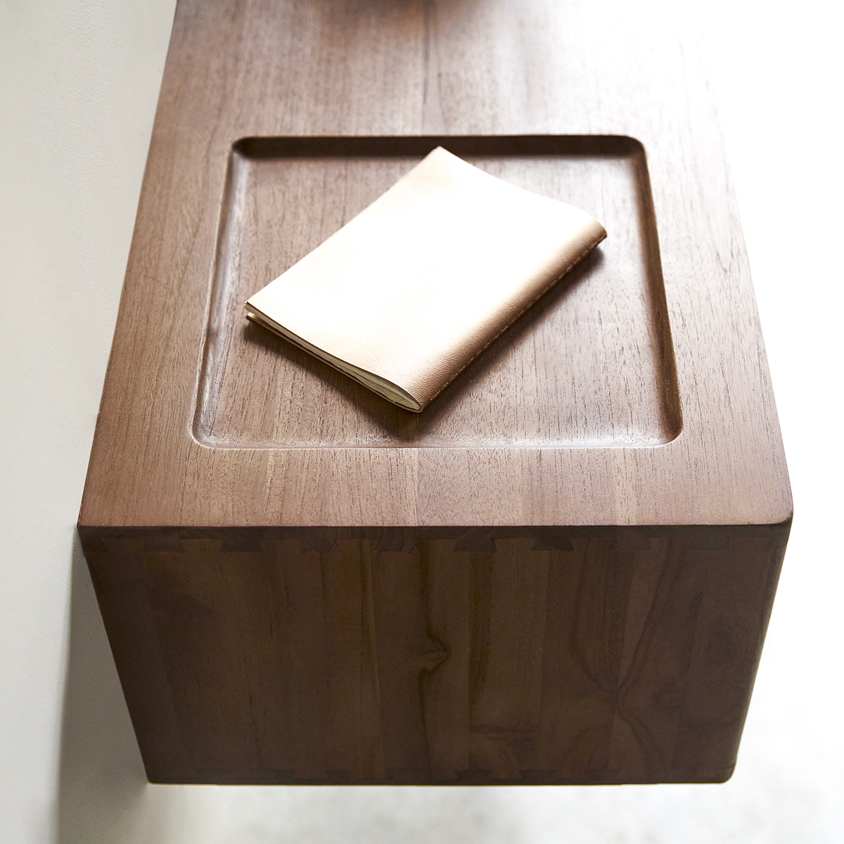 Wandkonsole 110 Circa aus Teak 1 Schublade Wandkonsole 110 Circa aus Teak 1 Schublade