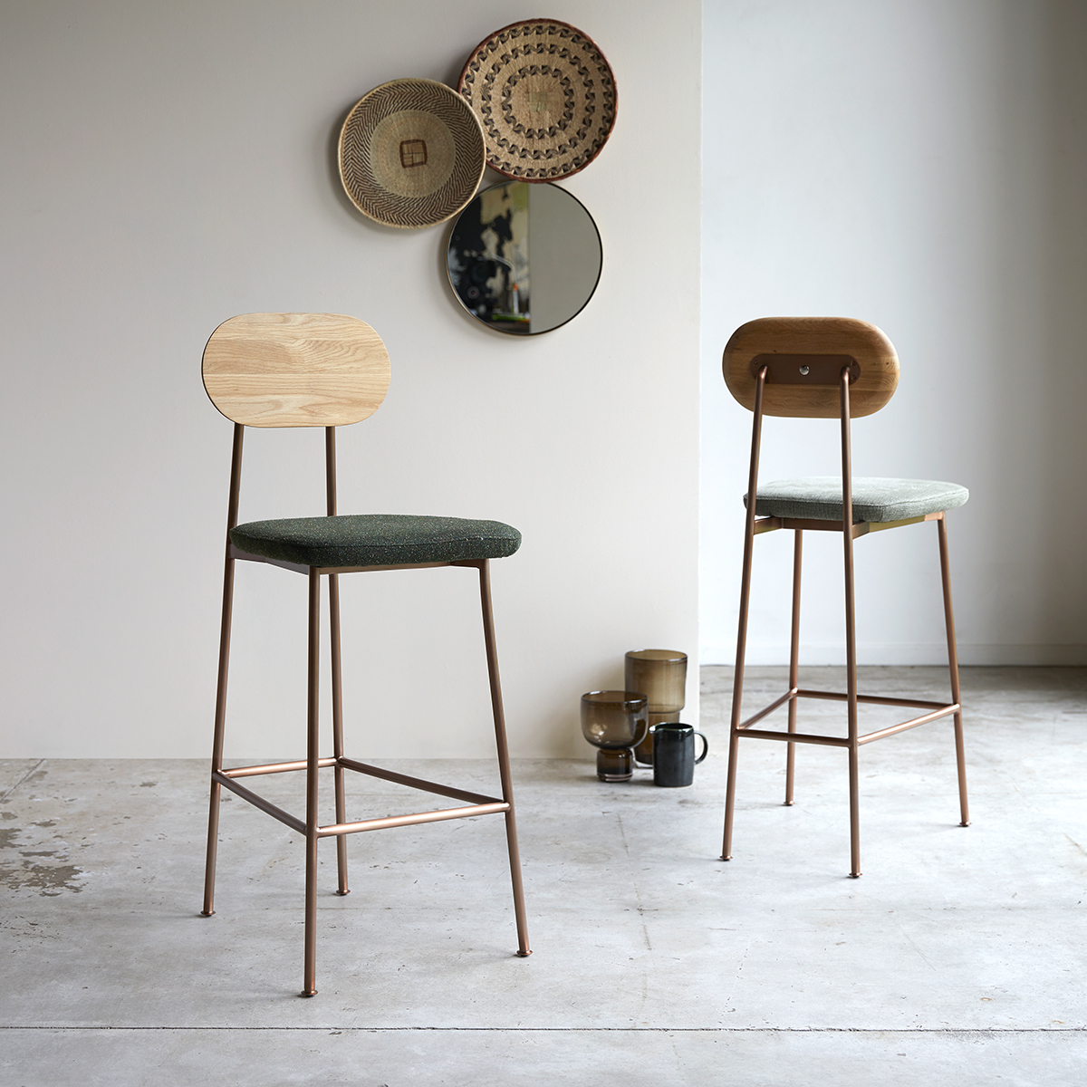 Yutapi khaki tweed and solid oak bar chair Yutapi khaki tweed and solid oak bar chair