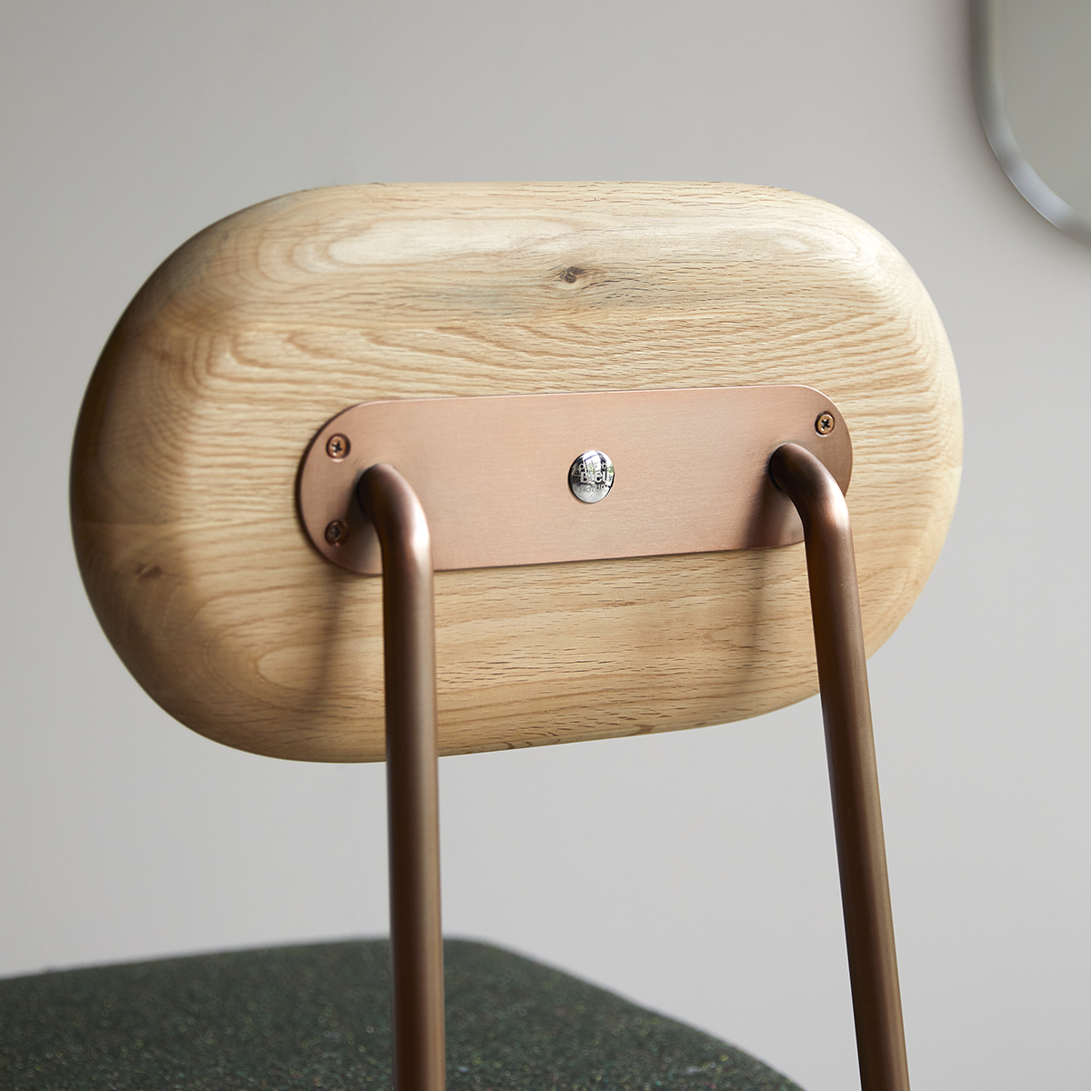 Yutapi khaki tweed and solid oak bar chair Yutapi khaki tweed and solid oak bar chair