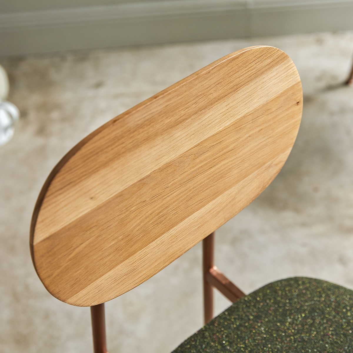 Yutapi Oak Chair Khaki Yutapi Oak Chair Khaki