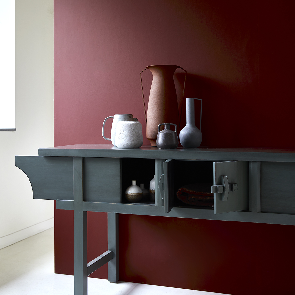 Zhang Pine Console 170 Zhang Pine Console 170